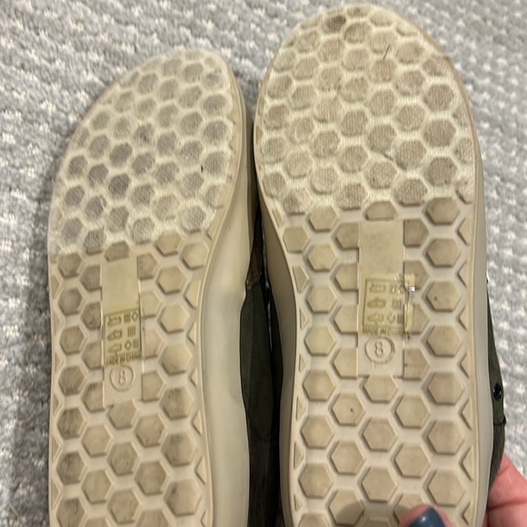 Shu shop sneakers size 8 - Picture 3 of 4